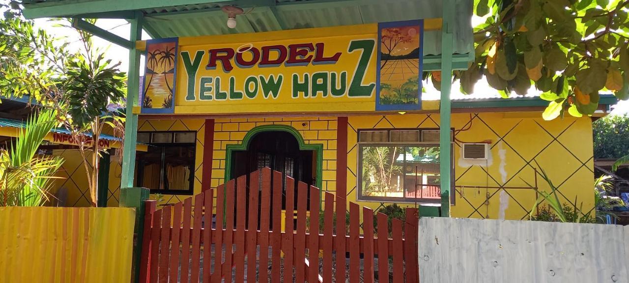 Rodel Yellow Hauz Itaytay Kültér fotó