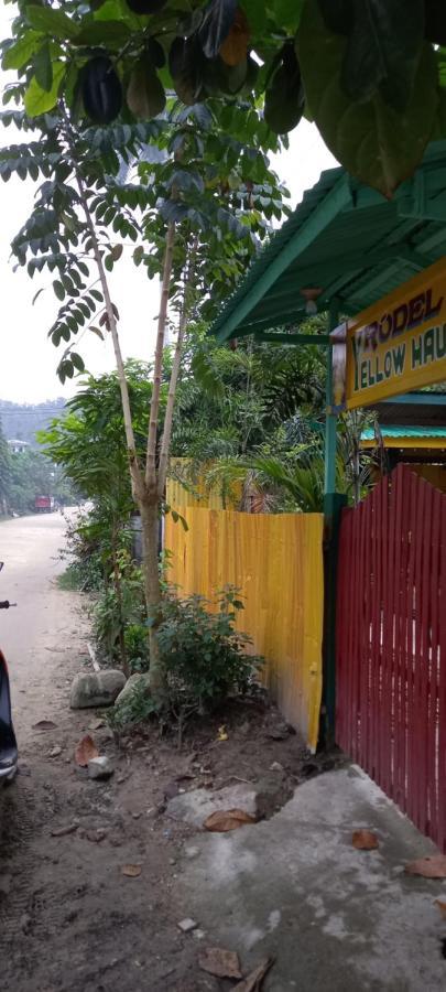 Rodel Yellow Hauz Itaytay Kültér fotó